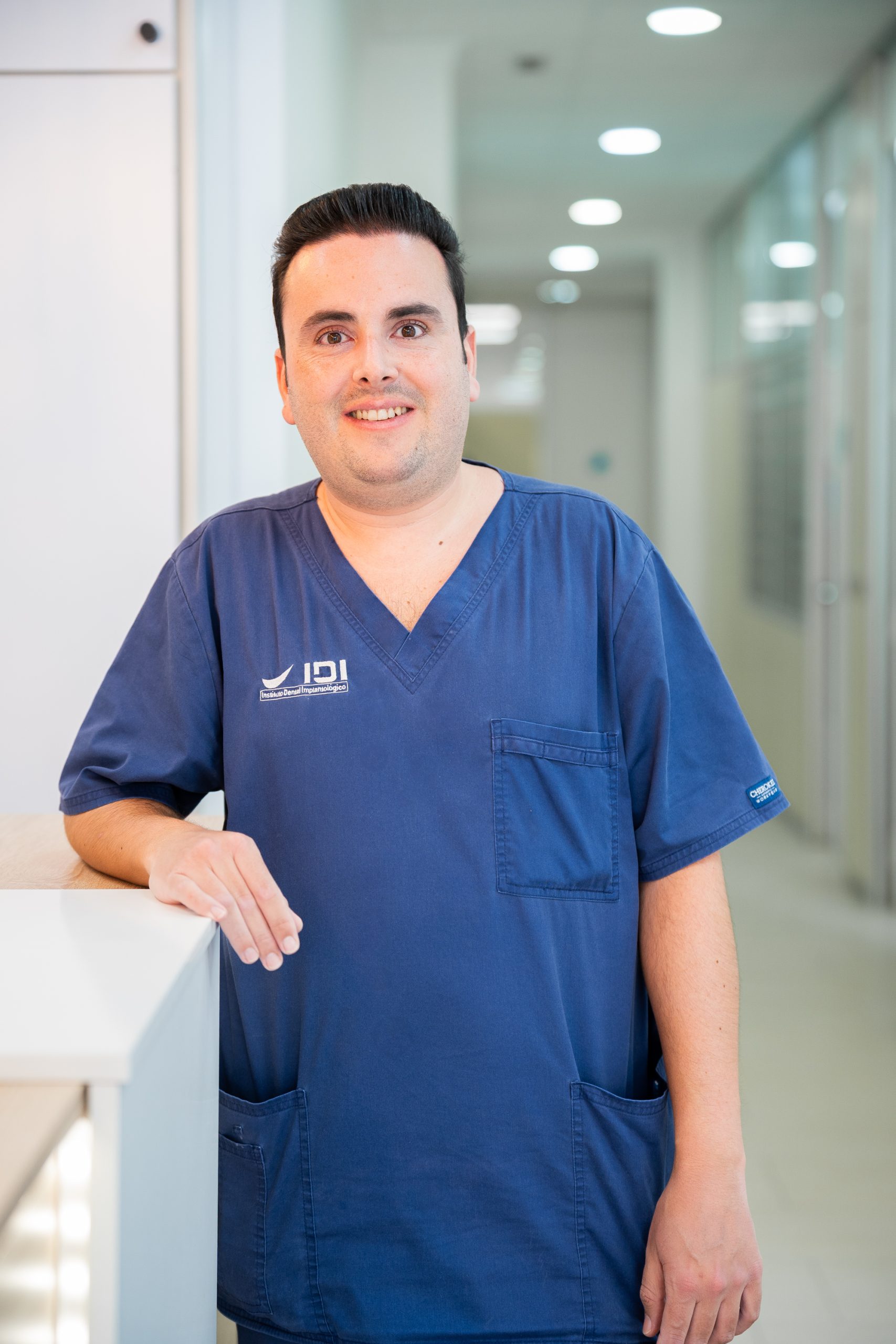 Dr. Javier Palau